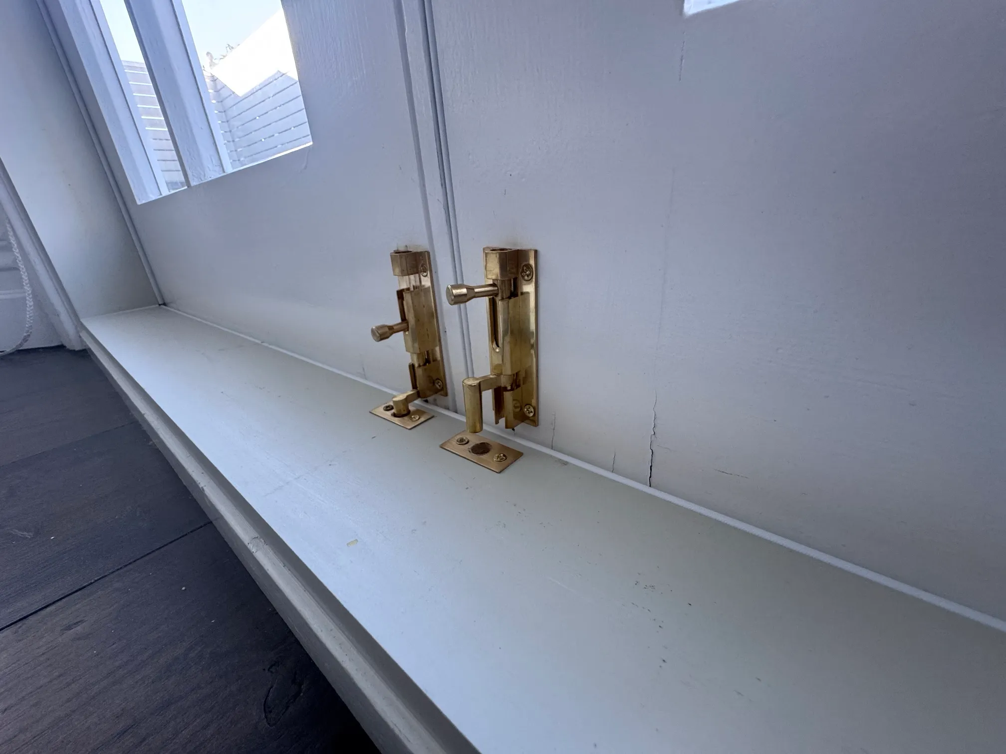 Parnell — Draft Proofing Bead System, Draft Proofing Seal (before)